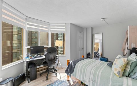 Photo 22 at 1402 - 55 Centre Avenue, Bay Street Corridor, Toronto