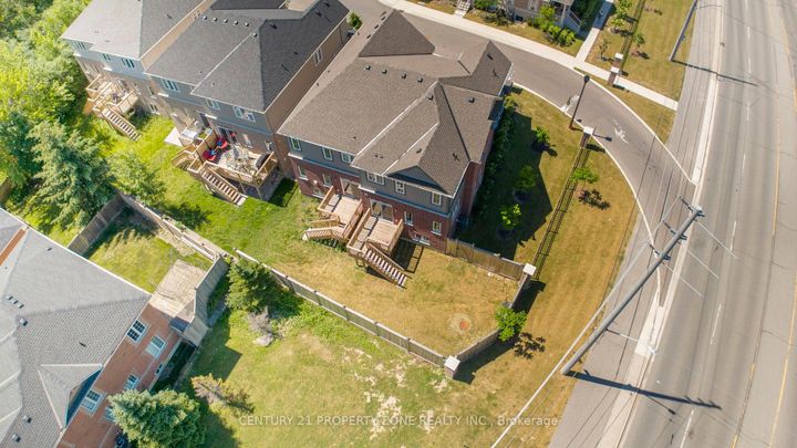 Photo 2 at 68 Brixham Lane, Northwest Brampton, Brampton