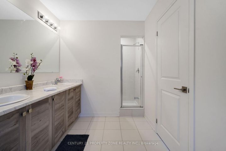 Photo 22 at 68 Brixham Lane, Northwest Brampton, Brampton