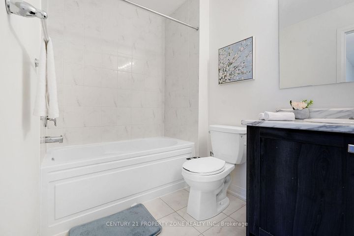 Photo 23 at 68 Brixham Lane, Northwest Brampton, Brampton