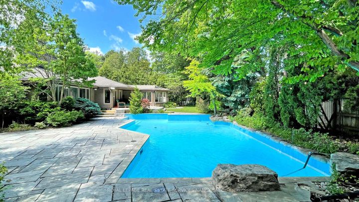 Photo 1 at 62 Wimpole Drive, Windfields, Toronto
