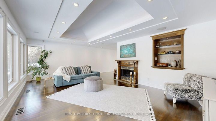 Photo 13 at 62 Wimpole Drive, Windfields, Toronto
