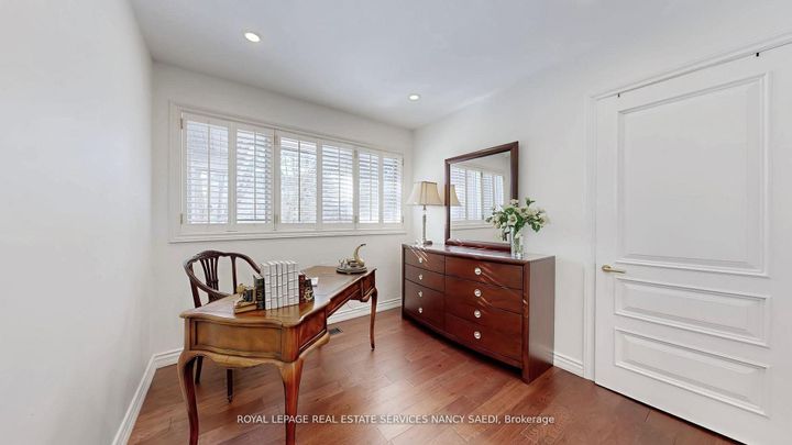 Photo 22 at 62 Wimpole Drive, Windfields, Toronto