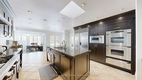 Photo 4 at 62 Wimpole Drive, Windfields, Toronto