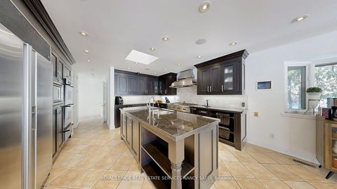 Photo 14 at 62 Wimpole Drive, Windfields, Toronto