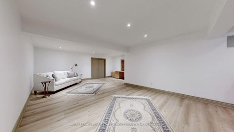Photo 25 at 62 Wimpole Drive, Windfields, Toronto