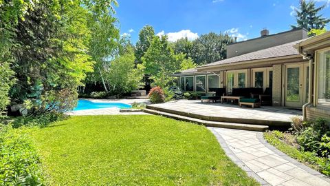Photo 40 at 62 Wimpole Drive, Windfields, Toronto