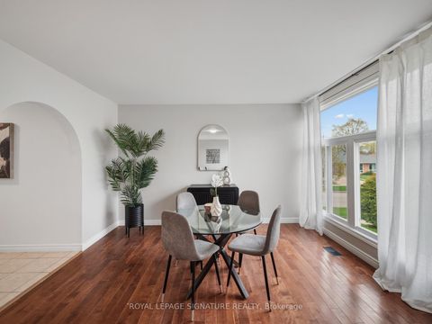 Photo 4 at 19 Shoreland Crescent, Woburn, Toronto