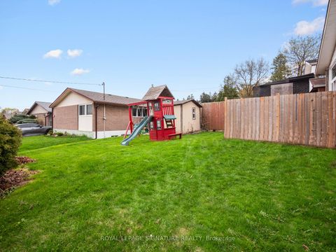 Photo 27 at 19 Shoreland Crescent, Woburn, Toronto