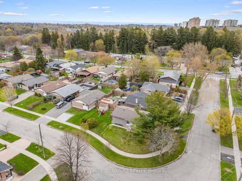 Photo 39 at 19 Shoreland Crescent, Woburn, Toronto
