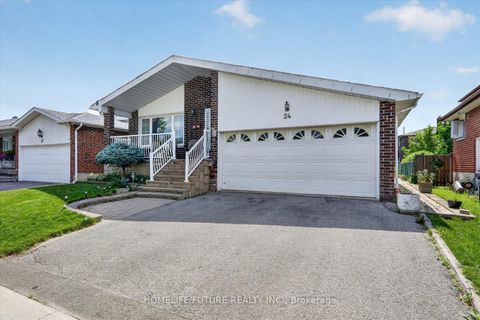 Photo 1 at 24 Cleethorpes Boulevard, Malvern West, Toronto