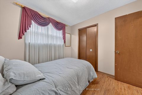 Photo 31 at 24 Cleethorpes Boulevard, Malvern West, Toronto
