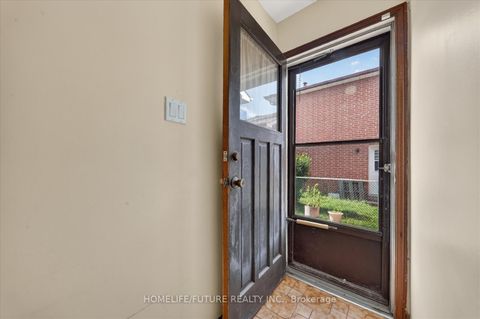 Photo 33 at 24 Cleethorpes Boulevard, Malvern West, Toronto