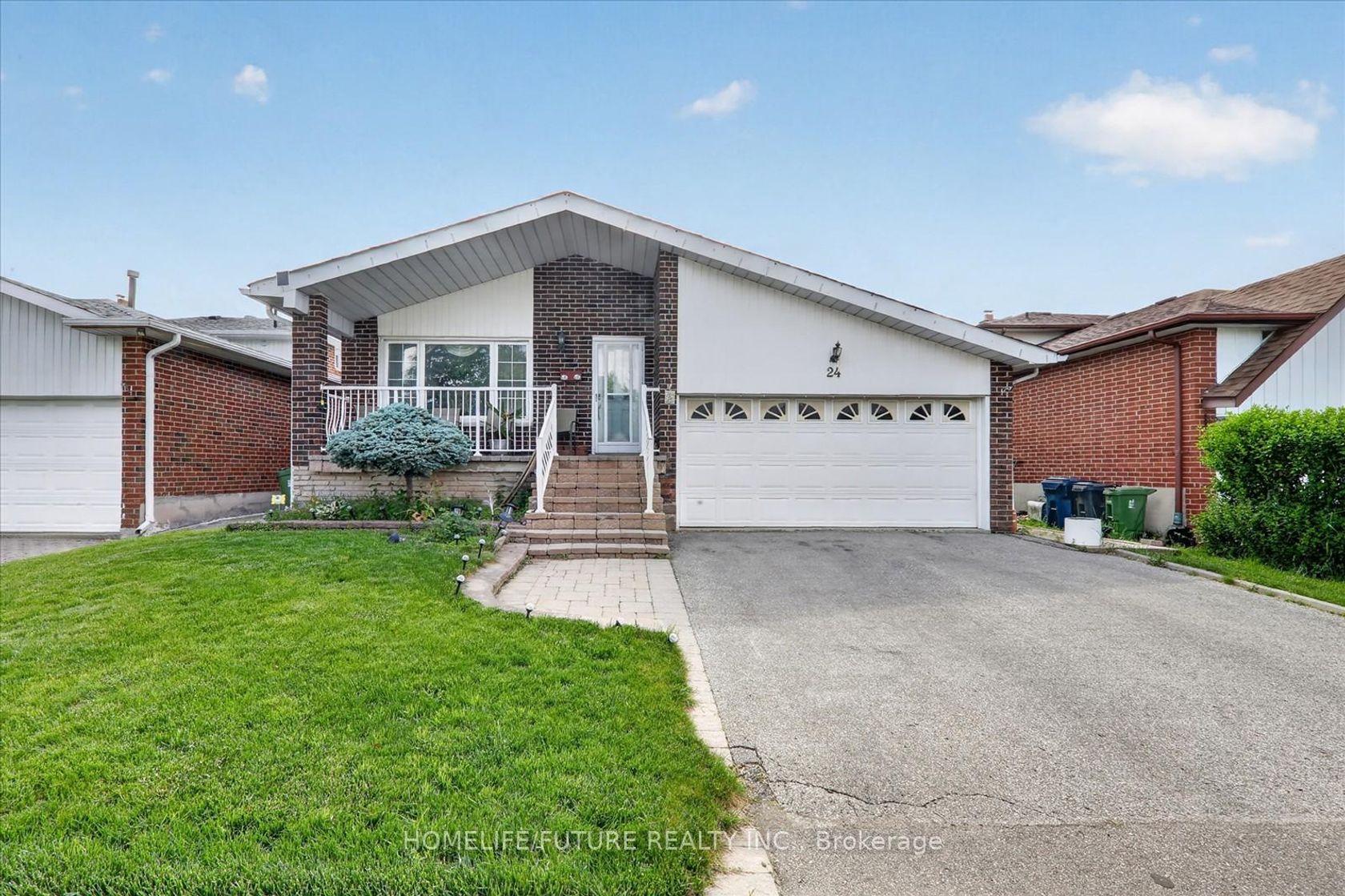 24 Cleethorpes Boulevard, Malvern West, Toronto 