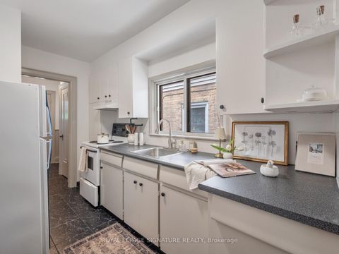 Photo 10 at 37 Chilton Road, East York, Toronto