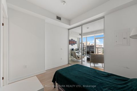 Photo 5 at 1611 - 127 Broadway Avenue, Mount Pleasant West, Toronto