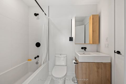 Photo 7 at 1611 - 127 Broadway Avenue, Mount Pleasant West, Toronto