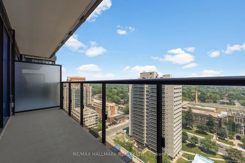 Photo 11 at 1611 - 127 Broadway Avenue, Mount Pleasant West, Toronto