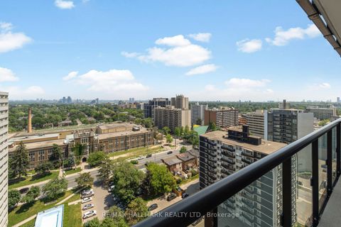 Photo 12 at 1611 - 127 Broadway Avenue, Mount Pleasant West, Toronto