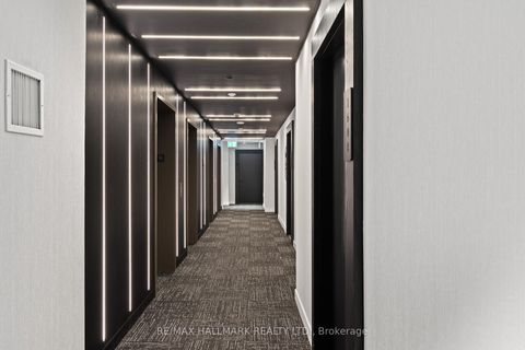 Photo 19 at 1611 - 127 Broadway Avenue, Mount Pleasant West, Toronto