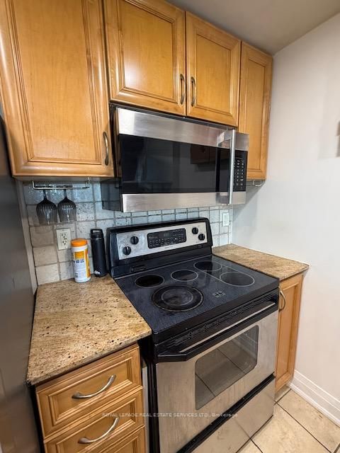 Photo 3 at 709 - 2737 Keele Street, CFB, Toronto