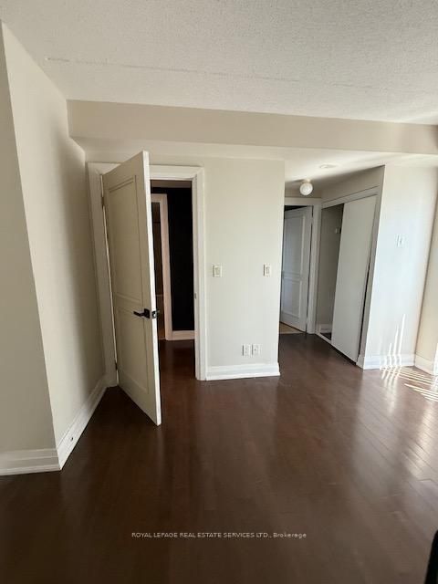 Photo 6 at 709 - 2737 Keele Street, CFB, Toronto