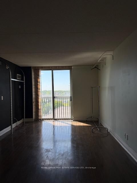 Photo 11 at 709 - 2737 Keele Street, CFB, Toronto