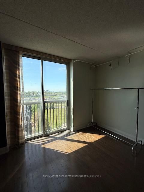Photo 18 at 709 - 2737 Keele Street, CFB, Toronto