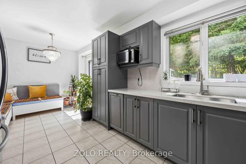 Photo 9 at 82 Piperbrook Crescent, West Hill, Toronto