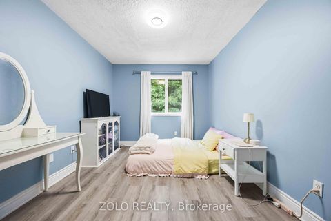 Photo 13 at 82 Piperbrook Crescent, West Hill, Toronto
