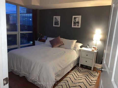 Photo 14 at 4012 - 763 Bay Street, Bay Street Corridor, Toronto
