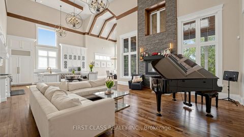 Photo 5 at 38 Maple Grove Avenue, Oak Ridges, Richmond Hill