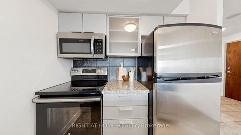Photo 14 at 2308 - 18 Harrison Garden Boulevard, Willowdale East, Toronto