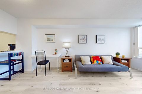 Photo 17 at 2302 - 8 Hillcrest Avenue, Willowdale East, Toronto