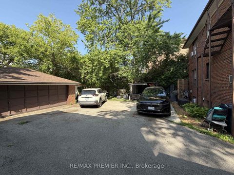 Photo 2 at 58 Forty-First Street, Long Branch, Toronto