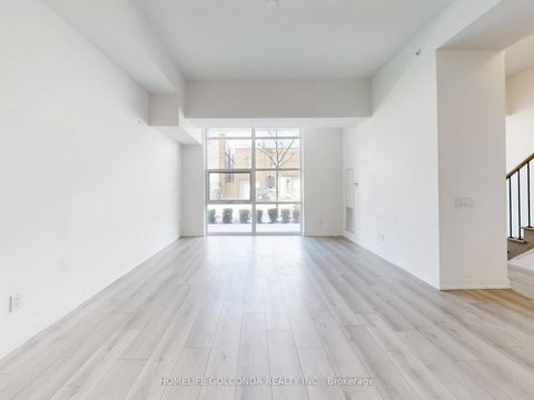 Photo 7 at 107 - 117 Ford Street S, Pellam Park, Toronto