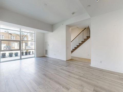 Photo 8 at 107 - 117 Ford Street S, Pellam Park, Toronto