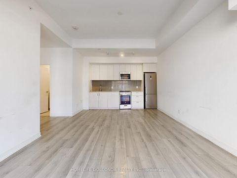 Photo 11 at 107 - 117 Ford Street S, Pellam Park, Toronto
