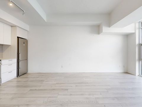 Photo 13 at 107 - 117 Ford Street S, Pellam Park, Toronto
