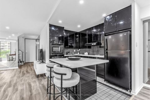 Photo 14 at 1008 - 33 Harbour Square, Waterfront Communities C1, Toronto