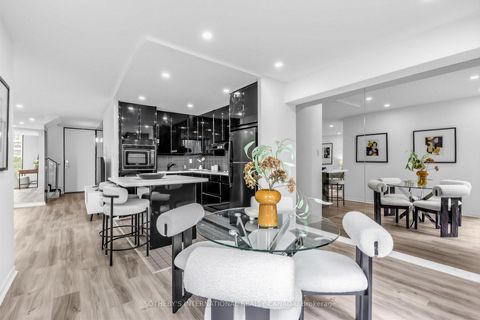 Photo 15 at 1008 - 33 Harbour Square, Waterfront Communities C1, Toronto