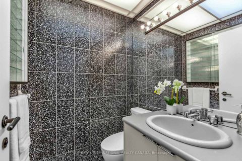 Photo 20 at 1008 - 33 Harbour Square, Waterfront Communities C1, Toronto