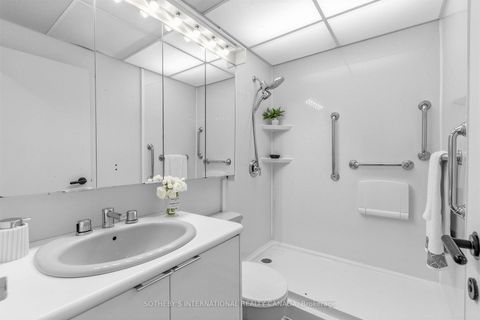 Photo 31 at 1008 - 33 Harbour Square, Waterfront Communities C1, Toronto