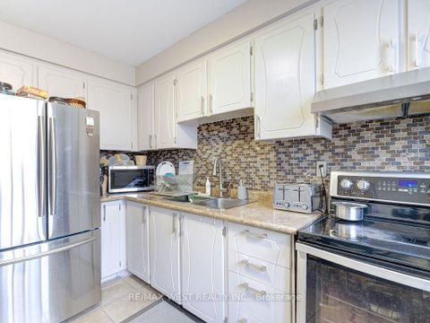 Photo 5 at 22 - 83 Irwin Road, Old Rexdale, Toronto