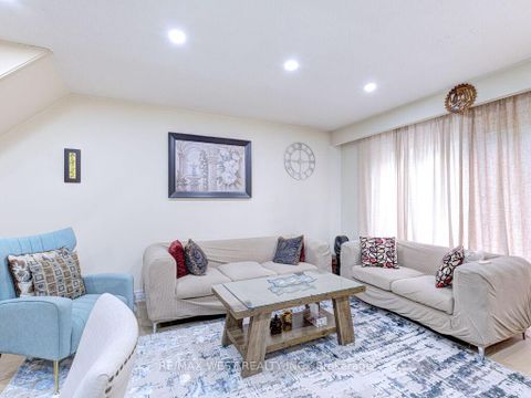 Photo 10 at 22 - 83 Irwin Road, Old Rexdale, Toronto