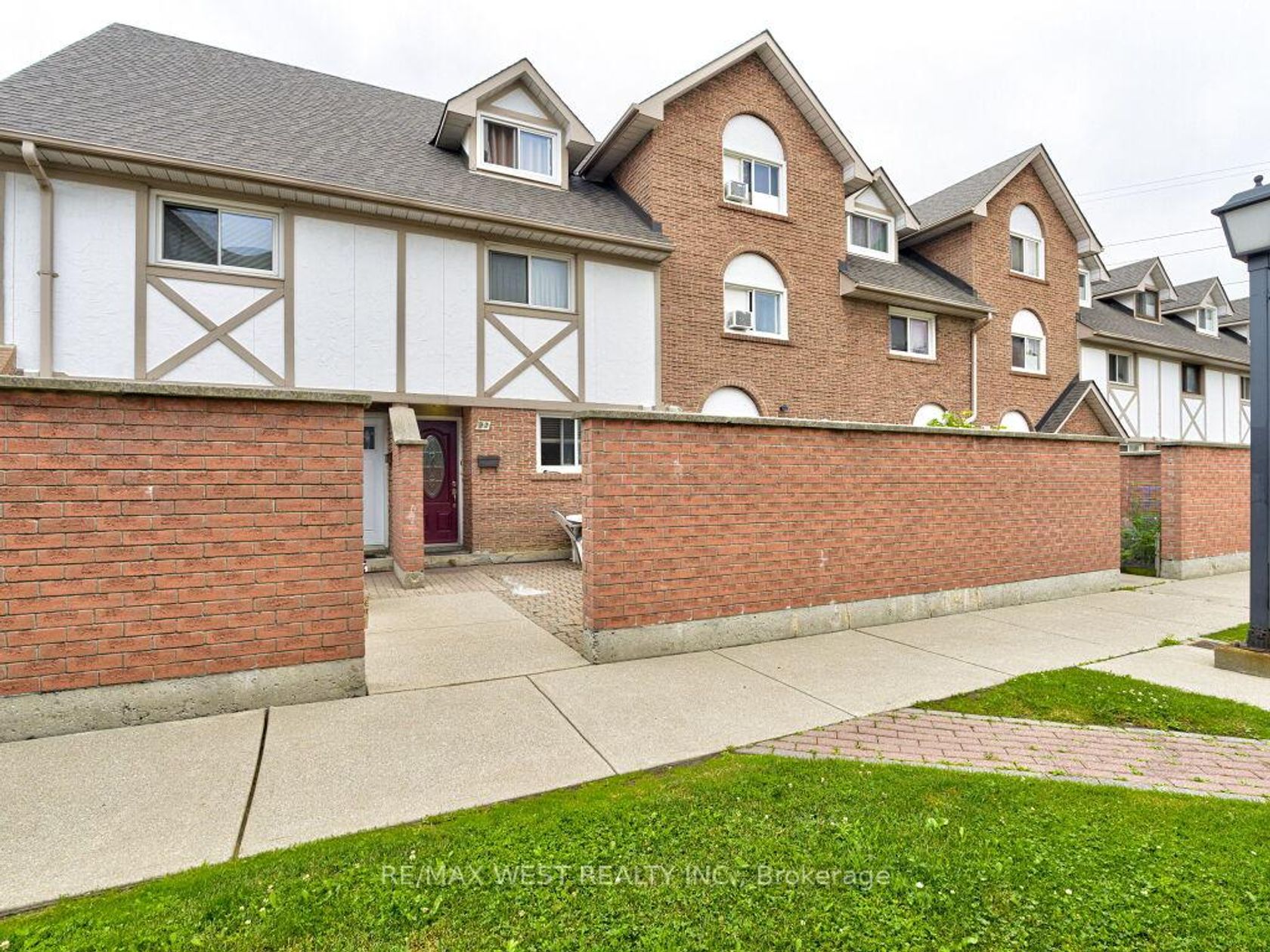22 - 83 Irwin Road, Old Rexdale, Toronto photo 1
