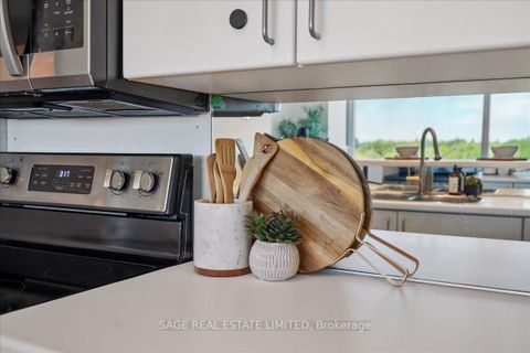 Photo 16 at 901 - 97 Lawton Boulevard, St. Clair, Toronto