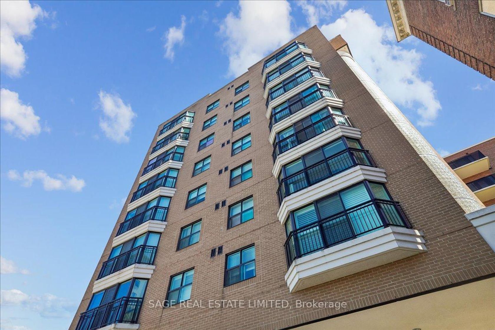 901 - 97 Lawton Boulevard, St. Clair, Toronto 