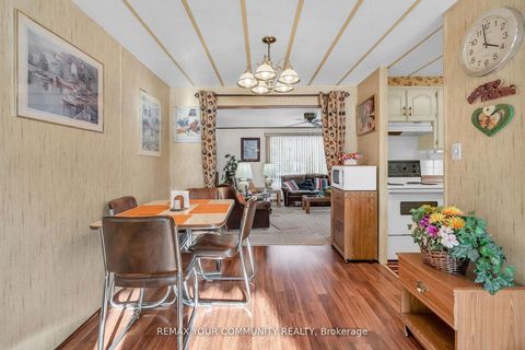 Photo 12 at 22 Emery Court, Sutton & Jackson's Point, Georgina