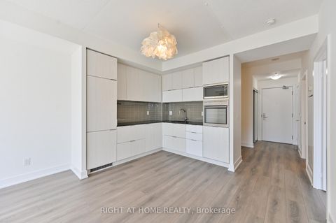 Photo 3 at 3506 - 318 Richmond Street W, Waterfront Communities C1, Toronto